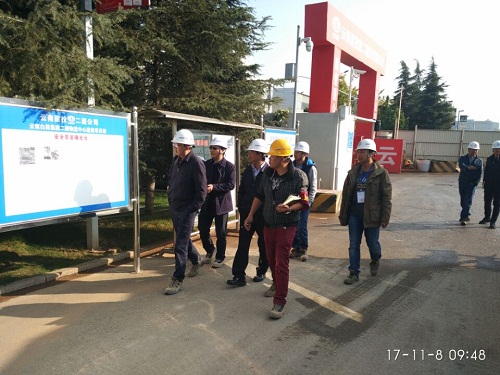 集團(tuán)領(lǐng)導(dǎo)到云南白藥集團(tuán)二期物流中心建設(shè)項(xiàng)目進(jìn)行安全檢查
