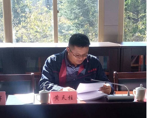 公司農(nóng)民工代表作為集團職工代表參加省總工會座談會