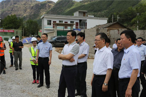 省委書記陳豪到巧家縣白鶴灘鎮(zhèn)異地扶貧安置項目指導工作