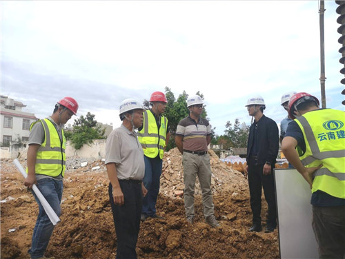 萬向遵調(diào)研祥云棚戶區(qū)改造項目和大理洱海生態(tài)修復(fù)與濕地建設(shè)工程