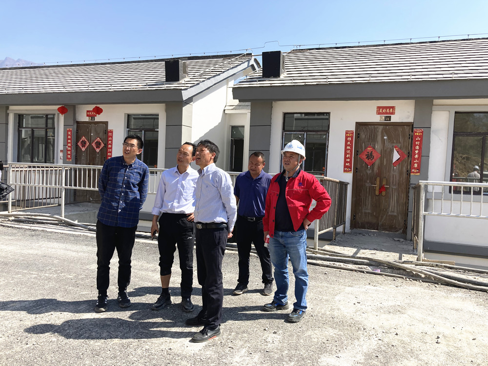 【調(diào)研檢查】陳定華一行調(diào)研巧家移民大寨項(xiàng)目