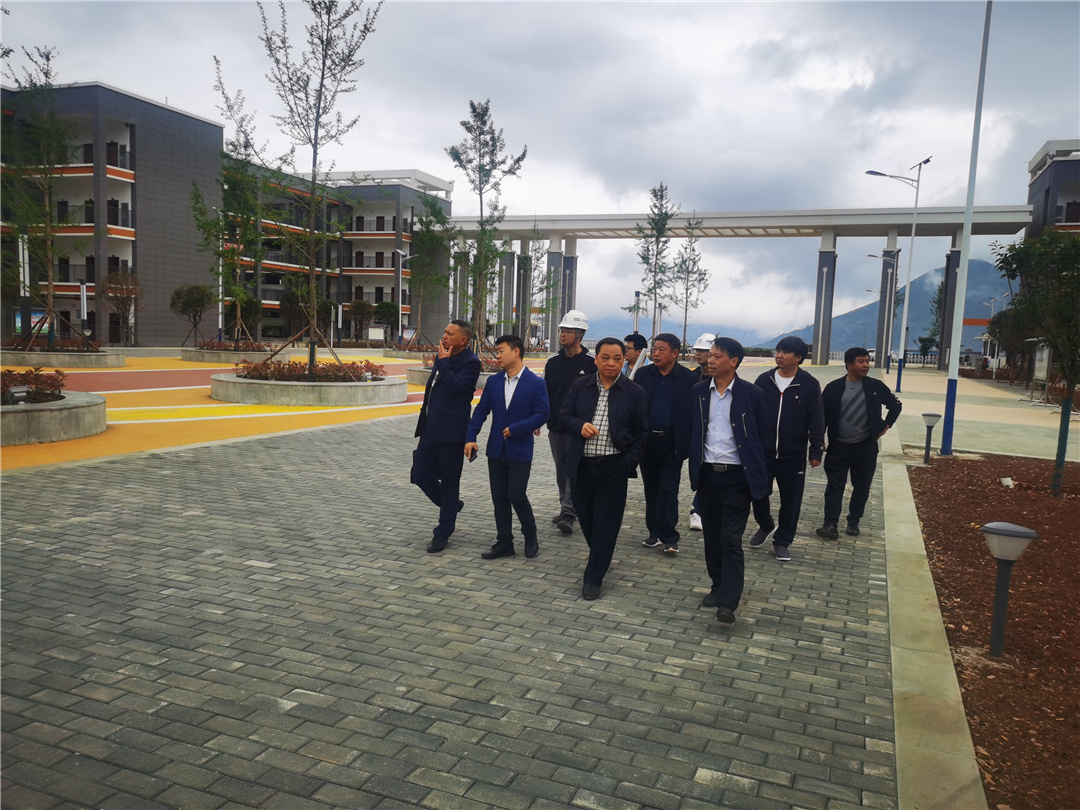 【調(diào)研檢查】陳定華調(diào)研永善縣明志高級(jí)中學(xué)項(xiàng)目