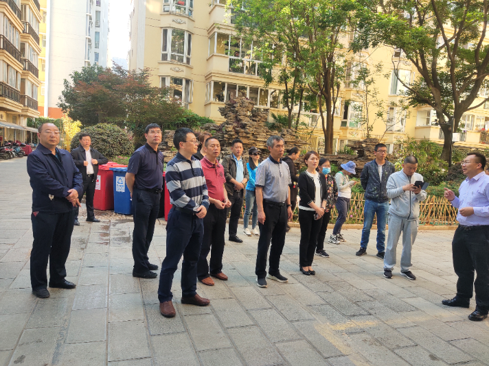 【調(diào)研檢查】盤龍區(qū)人大等部門調(diào)研金色大道-北辰大道污水提能增效和清水網(wǎng)格項(xiàng)目