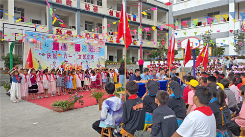 【我為群眾辦實事】第六直管部黨支部與集團總承包二部黨支部開展“六一”愛心捐贈活動