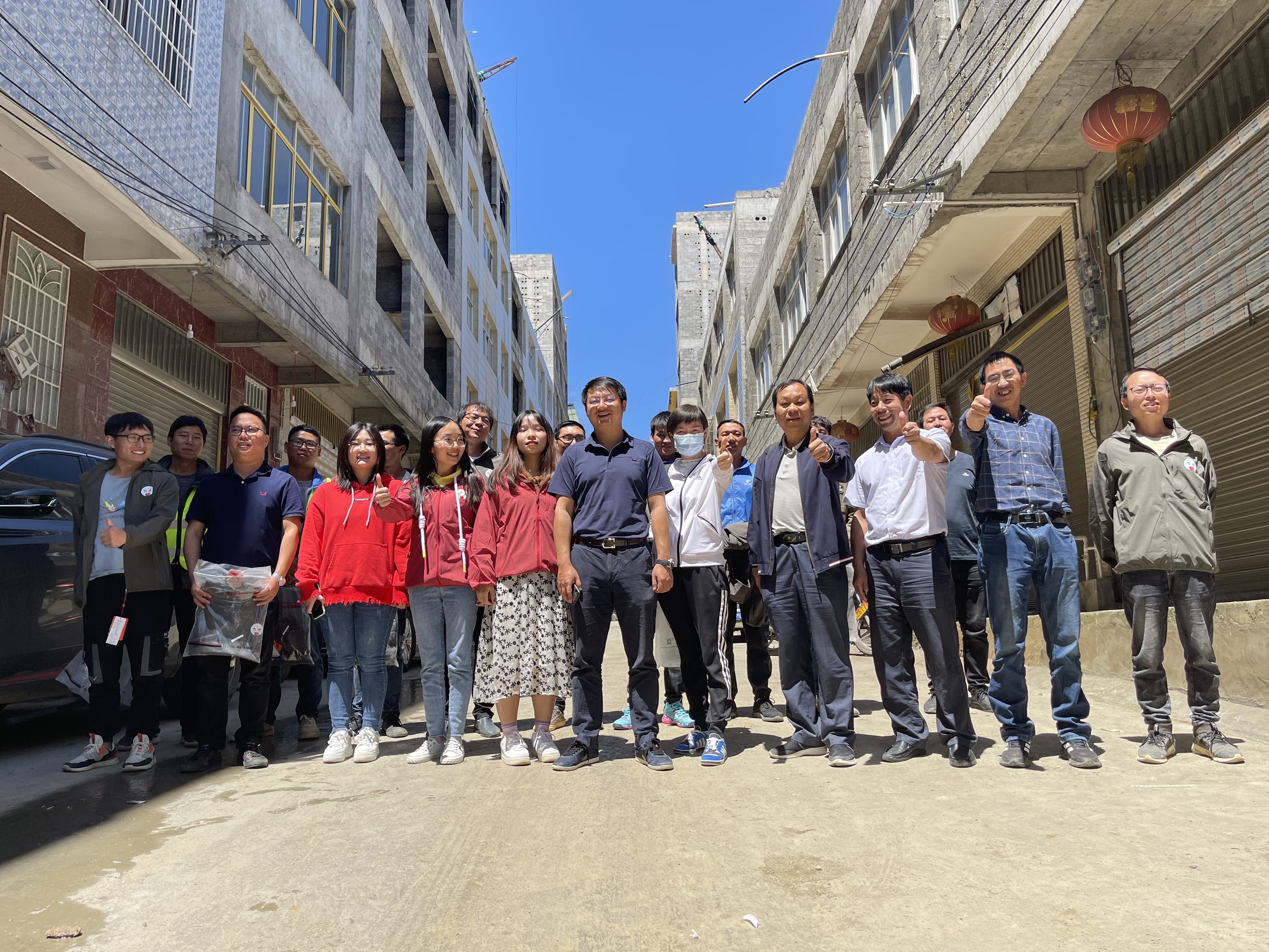 【我為群眾辦實事】萬向遵一行到十一直鎮(zhèn)雄項目進(jìn)行“夏送清涼”慰問