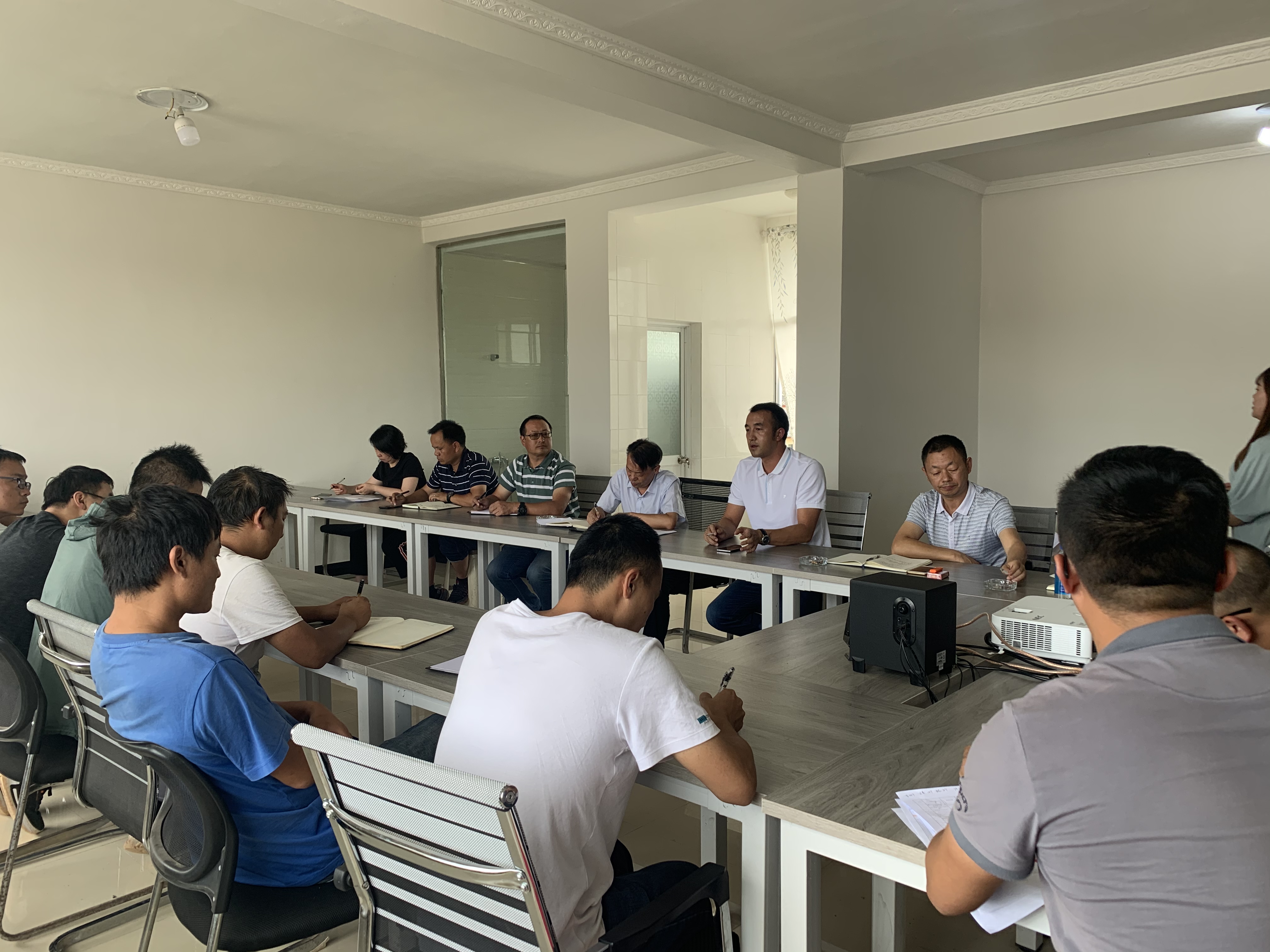 【我為群眾辦實事】陳定華一行調(diào)研麗江市第二中學(xué)建設(shè)項目