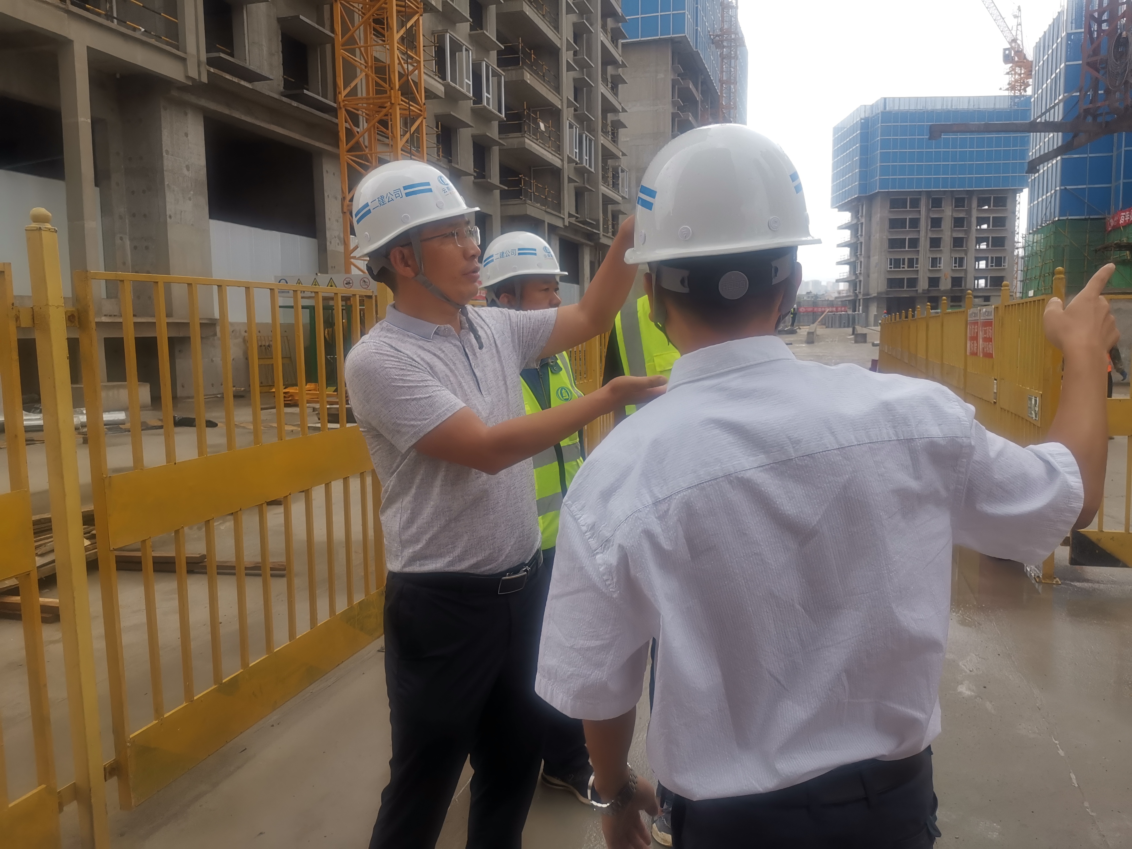 【我為群眾辦事】公司領(lǐng)導調(diào)研檢查官渡區(qū)潤府小區(qū)（KCGD2019-4號地塊）項目