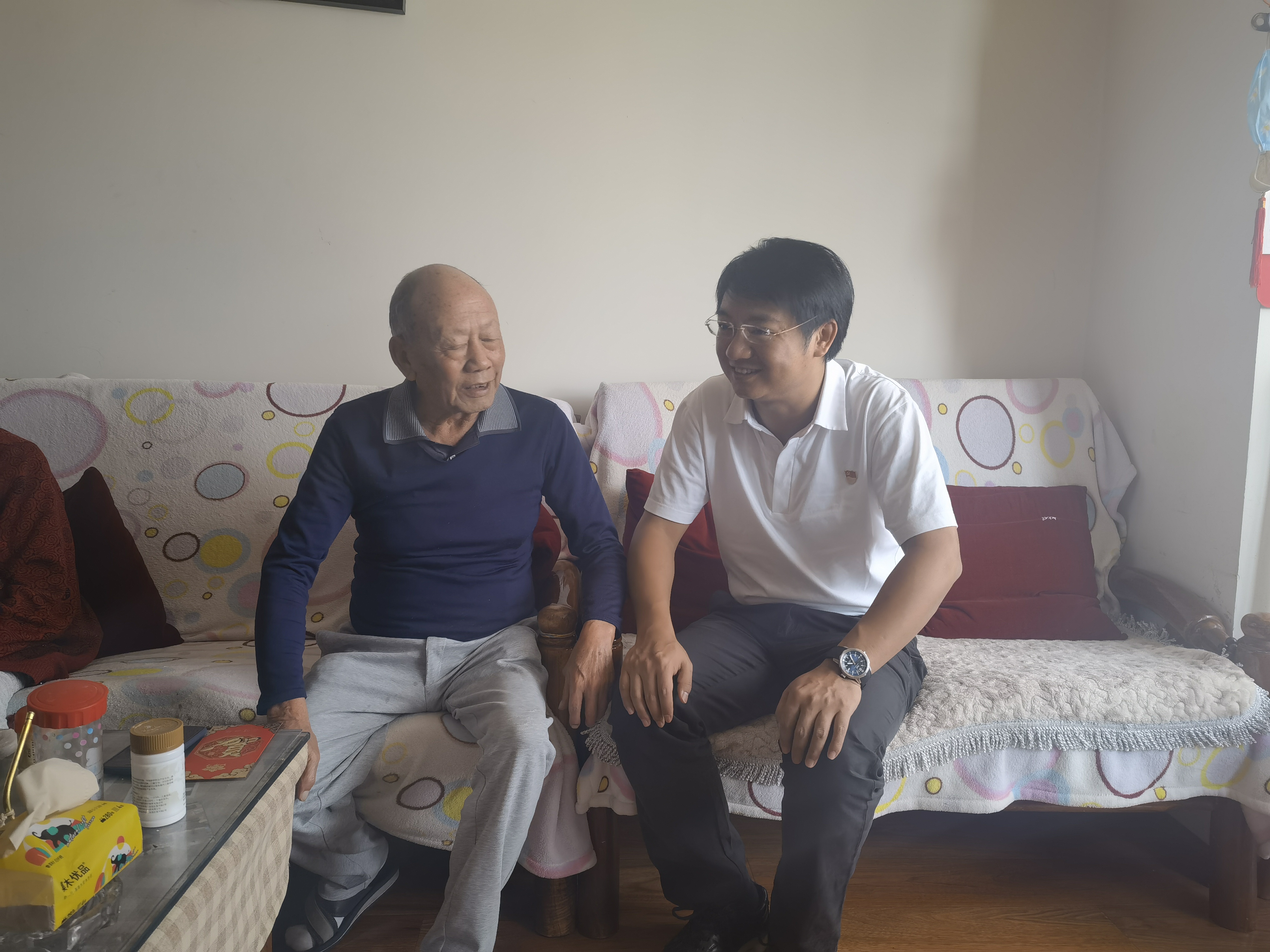 【我為群眾辦實事】公司領(lǐng)導(dǎo)帶隊慰問離退休干部及干部遺屬