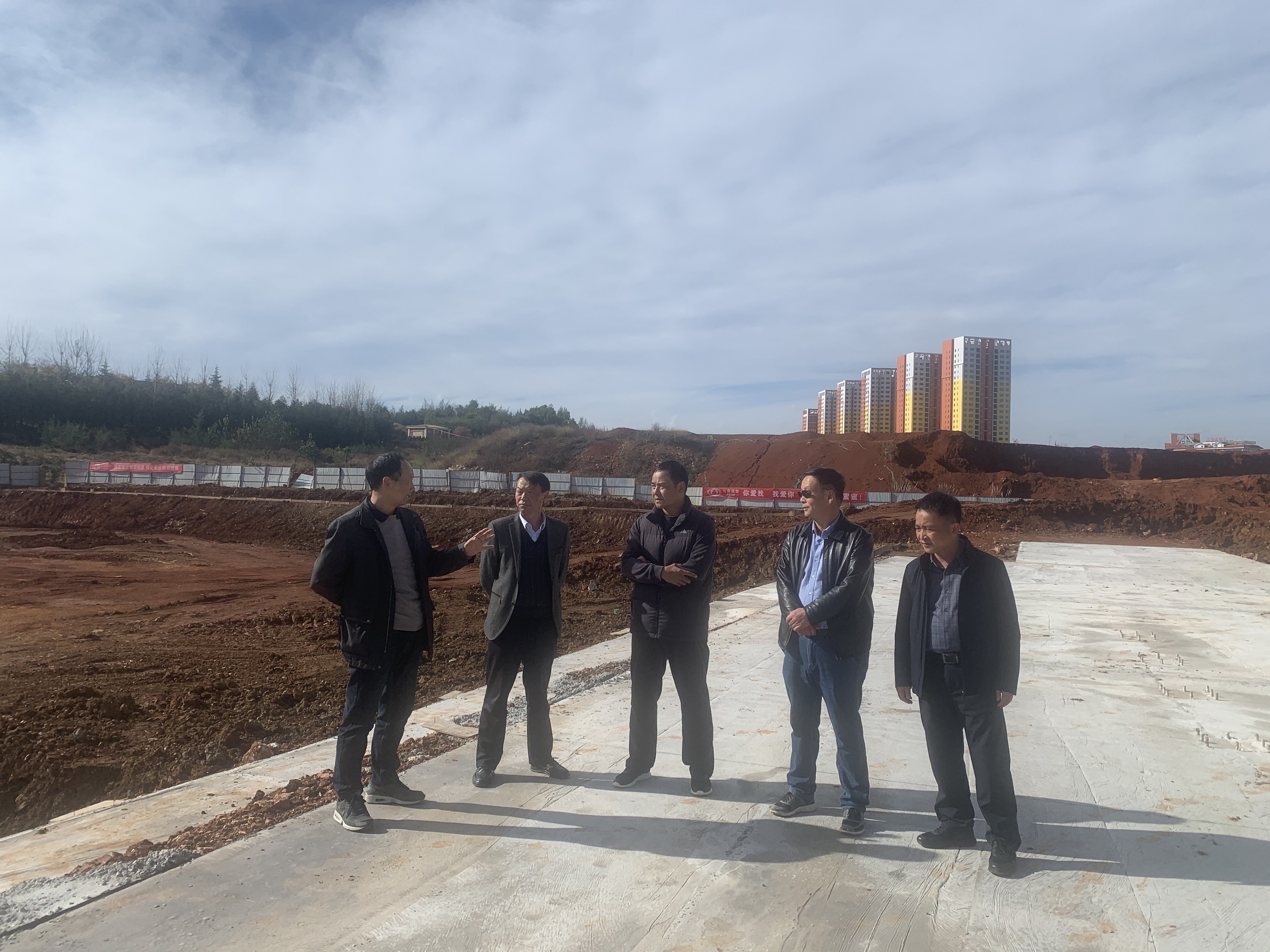 【我為群眾辦實事】陳定華一行到云南大學(xué)呈貢校區(qū)協(xié)商項目建設(shè)工作