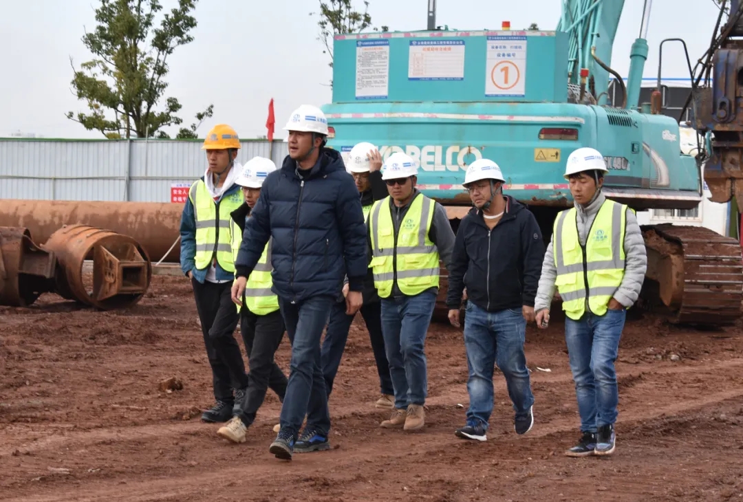 【我為群眾辦實事】公司領(lǐng)導(dǎo)到第十一直管部安寧財大建設(shè)項目調(diào)研檢查