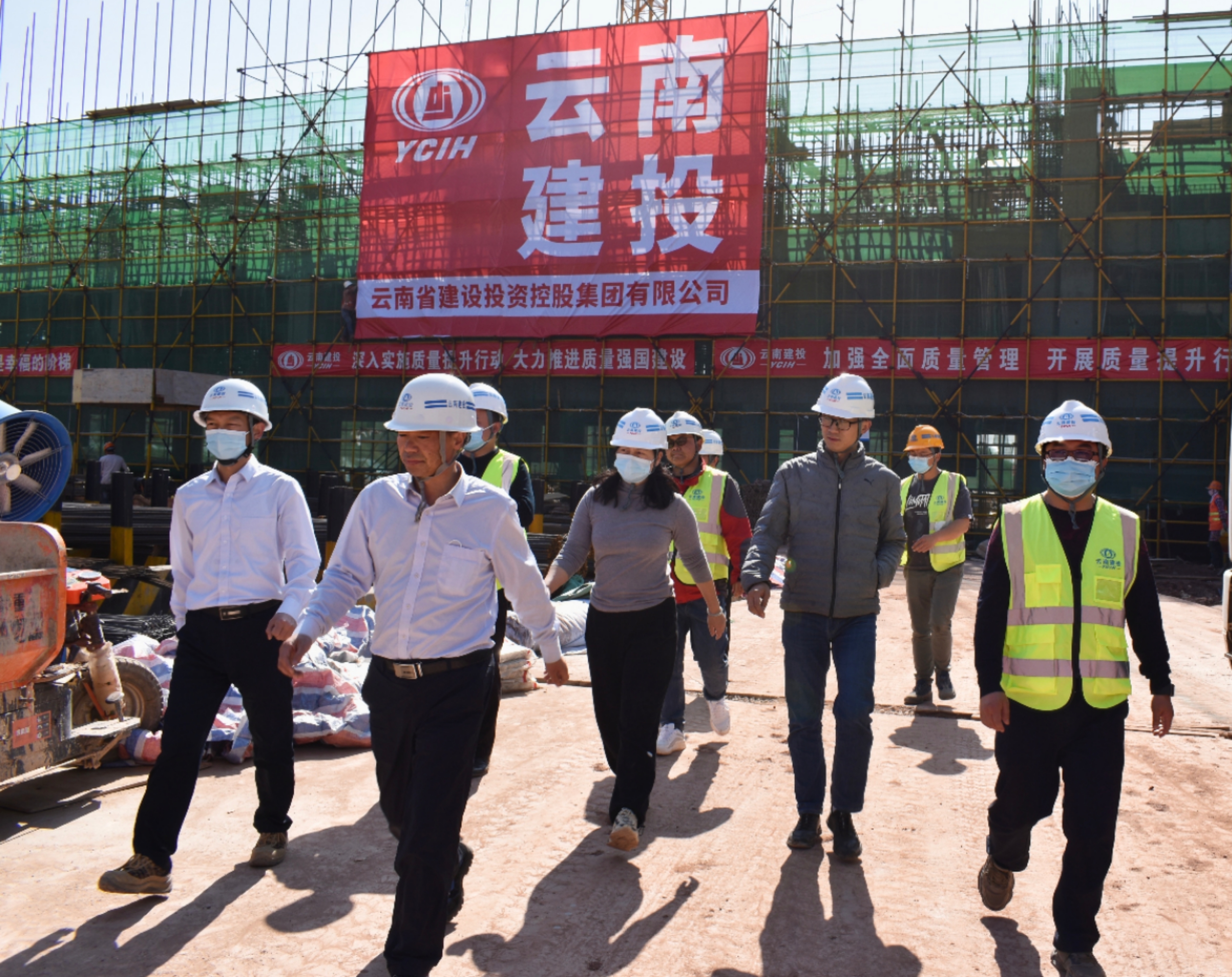 【貫徹一線工作法】陳定華、董學(xué)友一行調(diào)研檢查云南財經(jīng)大學(xué)安寧校區(qū)“新四棟”項(xiàng)目