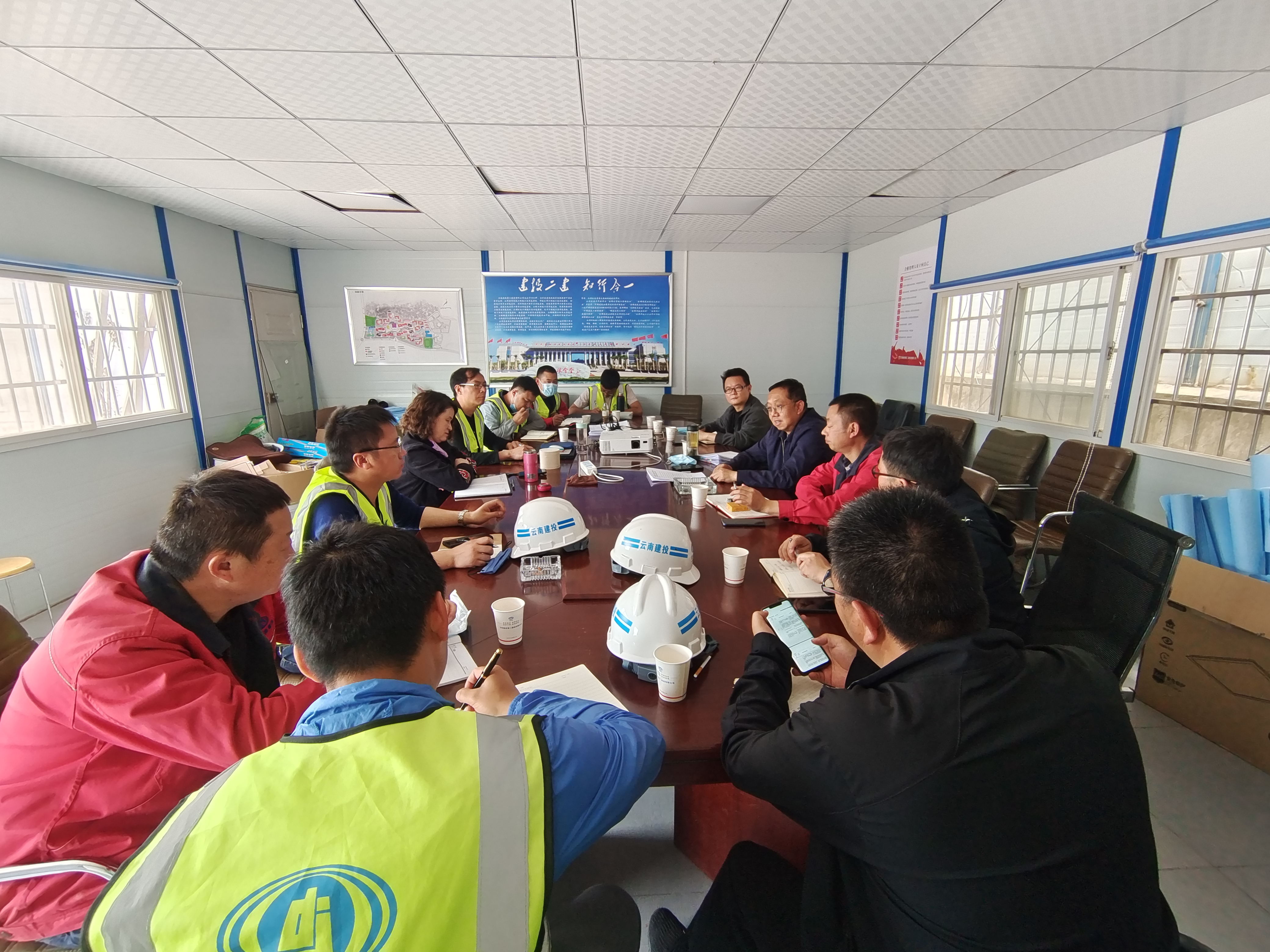【調(diào)研檢查】集團安全總監(jiān)段益慶一行到云南財經(jīng)大學(xué)安寧校區(qū)“新四棟”項目核查落實集團安全生產(chǎn)視頻會議精神