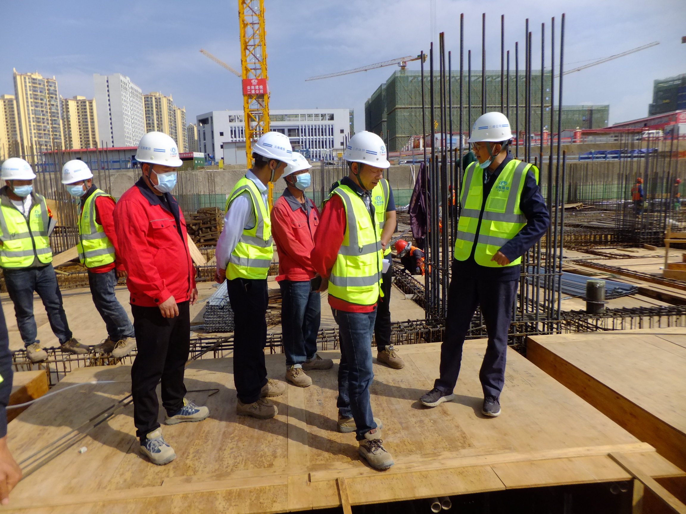 【調(diào)研檢查】集團安全總監(jiān)段益慶一行到昆明醫(yī)科大學(xué)康復(fù)醫(yī)院工地檢查