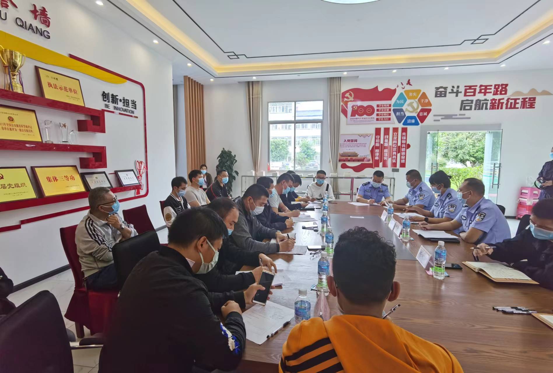 【項(xiàng)目動(dòng)態(tài)】文山馬關(guān)都龍邊境派出所備勤用房建設(shè)項(xiàng)目順利通過竣工驗(yàn)收