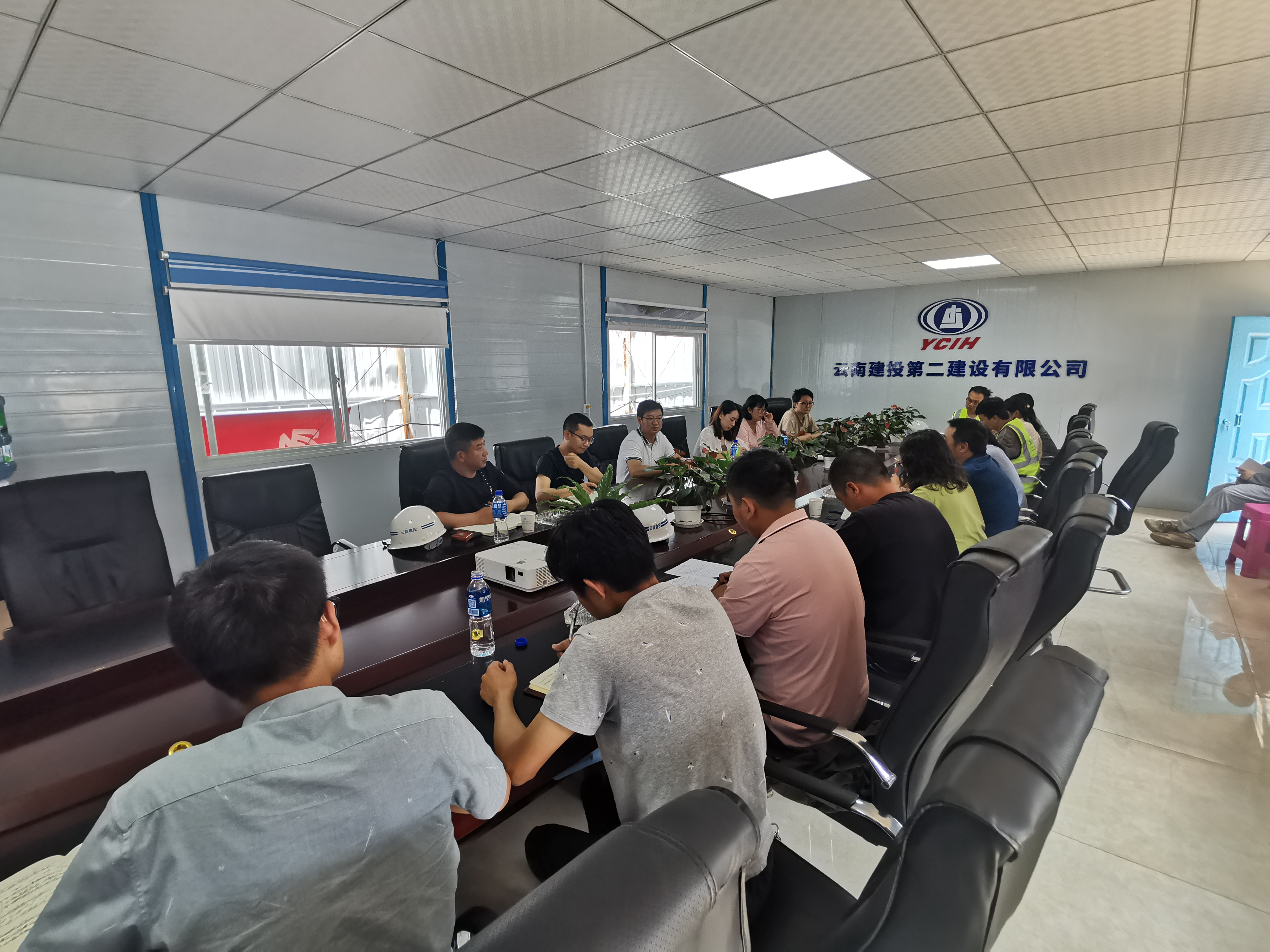 【貫徹一線工作法】萬(wàn)向遵調(diào)研市政分公司盤(pán)龍區(qū)龍江片區(qū)配建小學(xué)建設(shè)項(xiàng)目