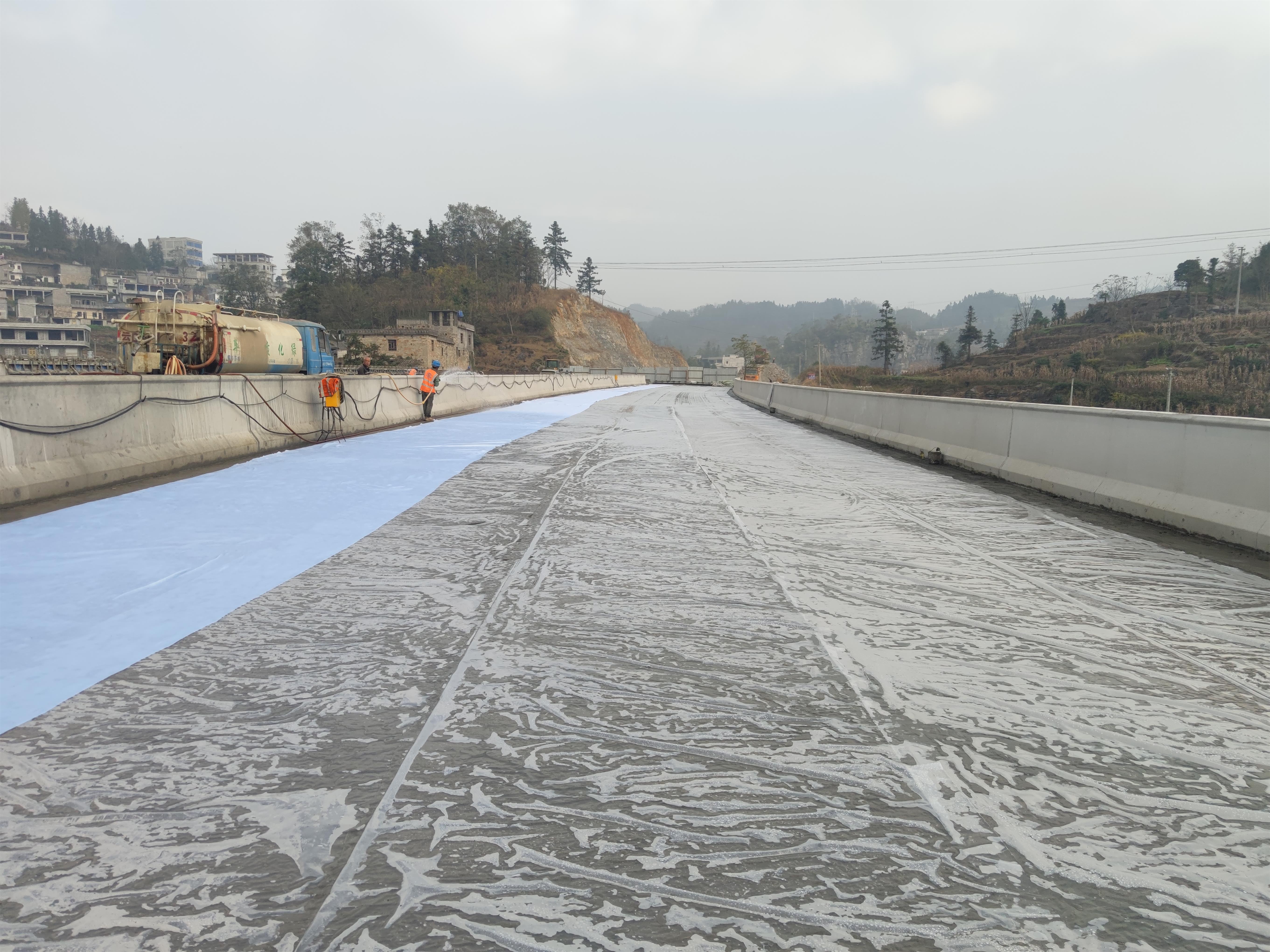 【決戰(zhàn)四季度】鎮(zhèn)果高速公路六分部橋面鋪裝首件工程順利完成