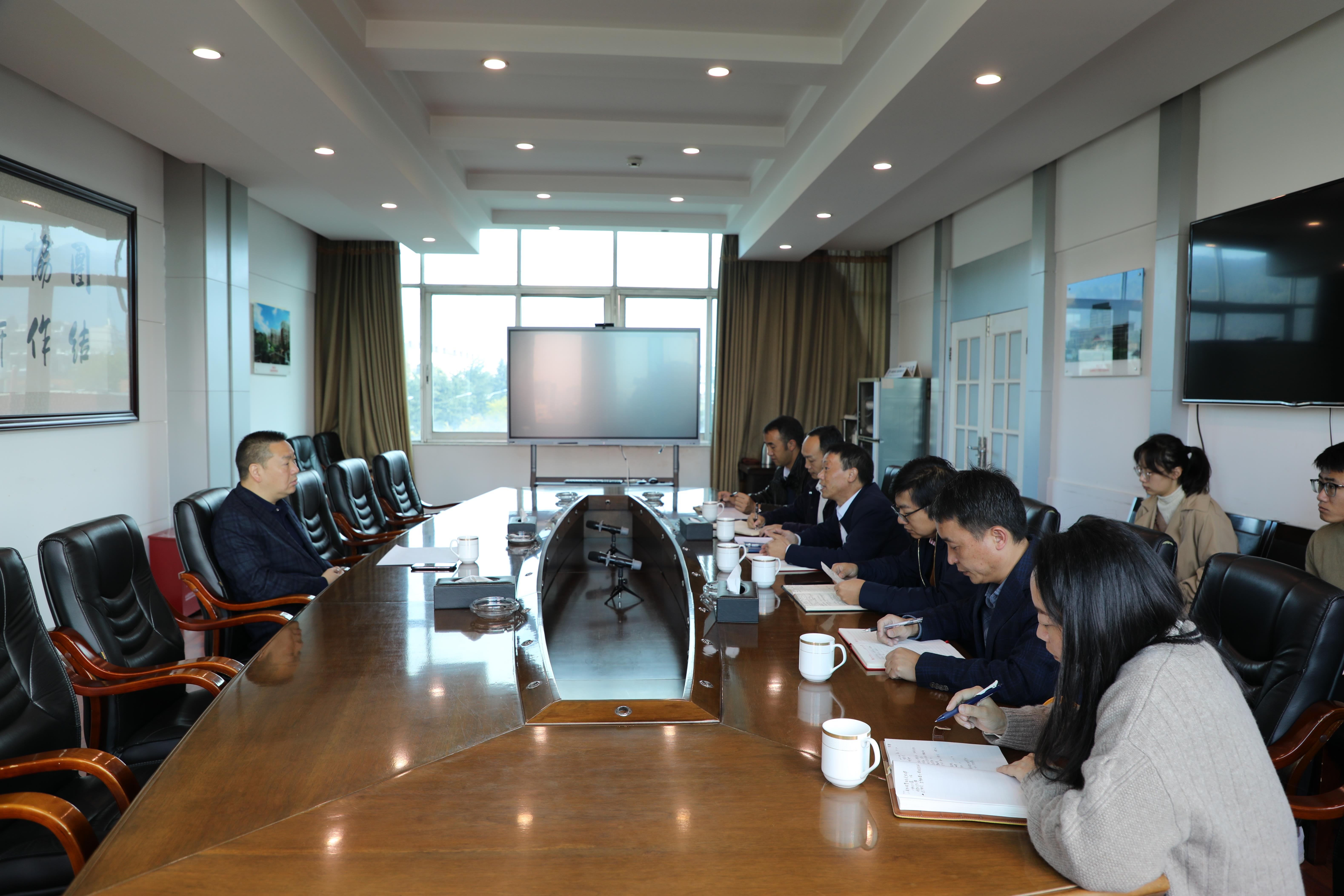 陳祖軍調(diào)研公司時強(qiáng)調(diào) 全面完成年度各項目標(biāo)任務(wù) 為致力構(gòu)建“五個建投”貢獻(xiàn)二建力量