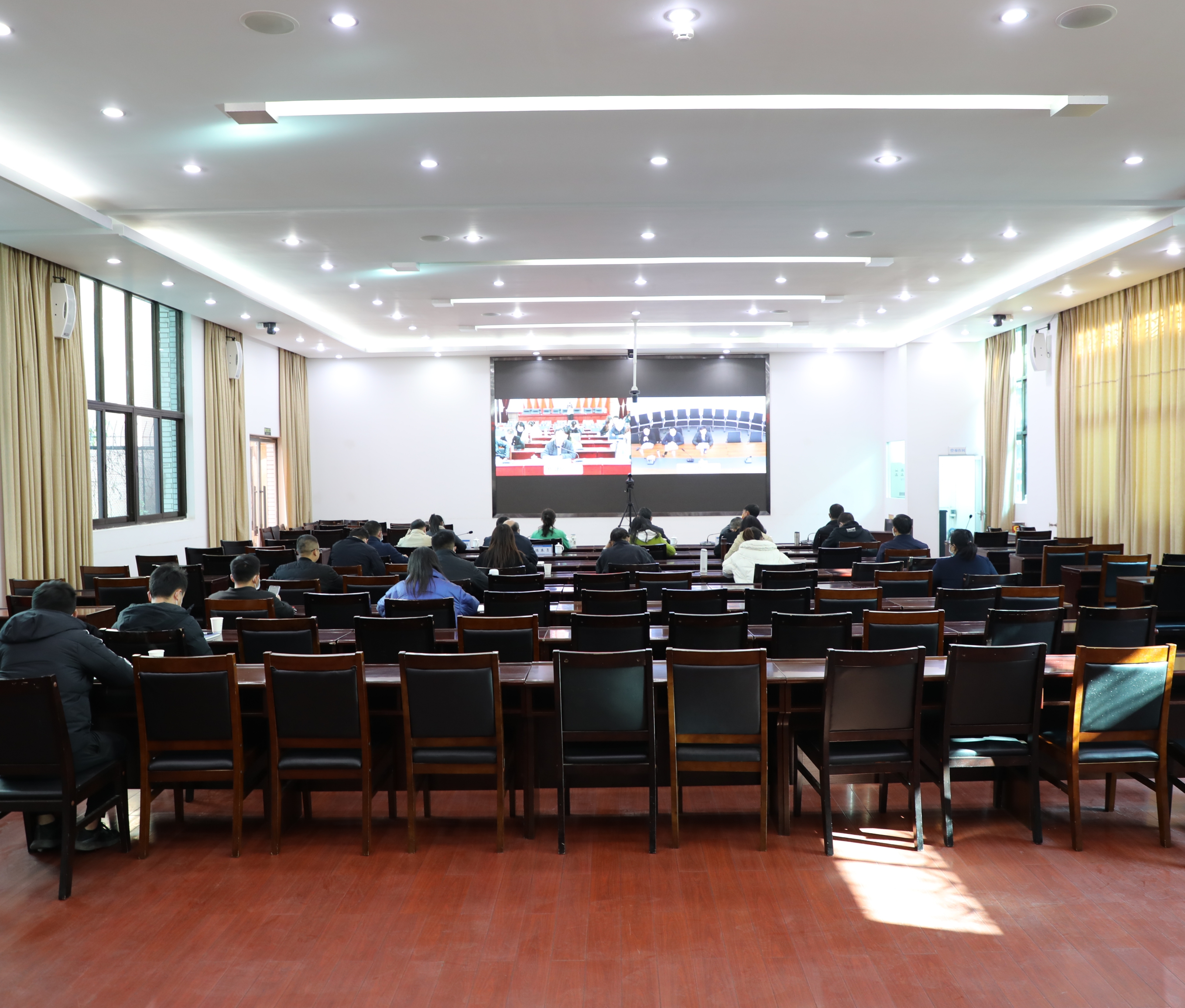 【公司要聞】公司召開(kāi)疫情防控、清收維穩(wěn)、安全生產(chǎn)及消防工作視頻會(huì)議