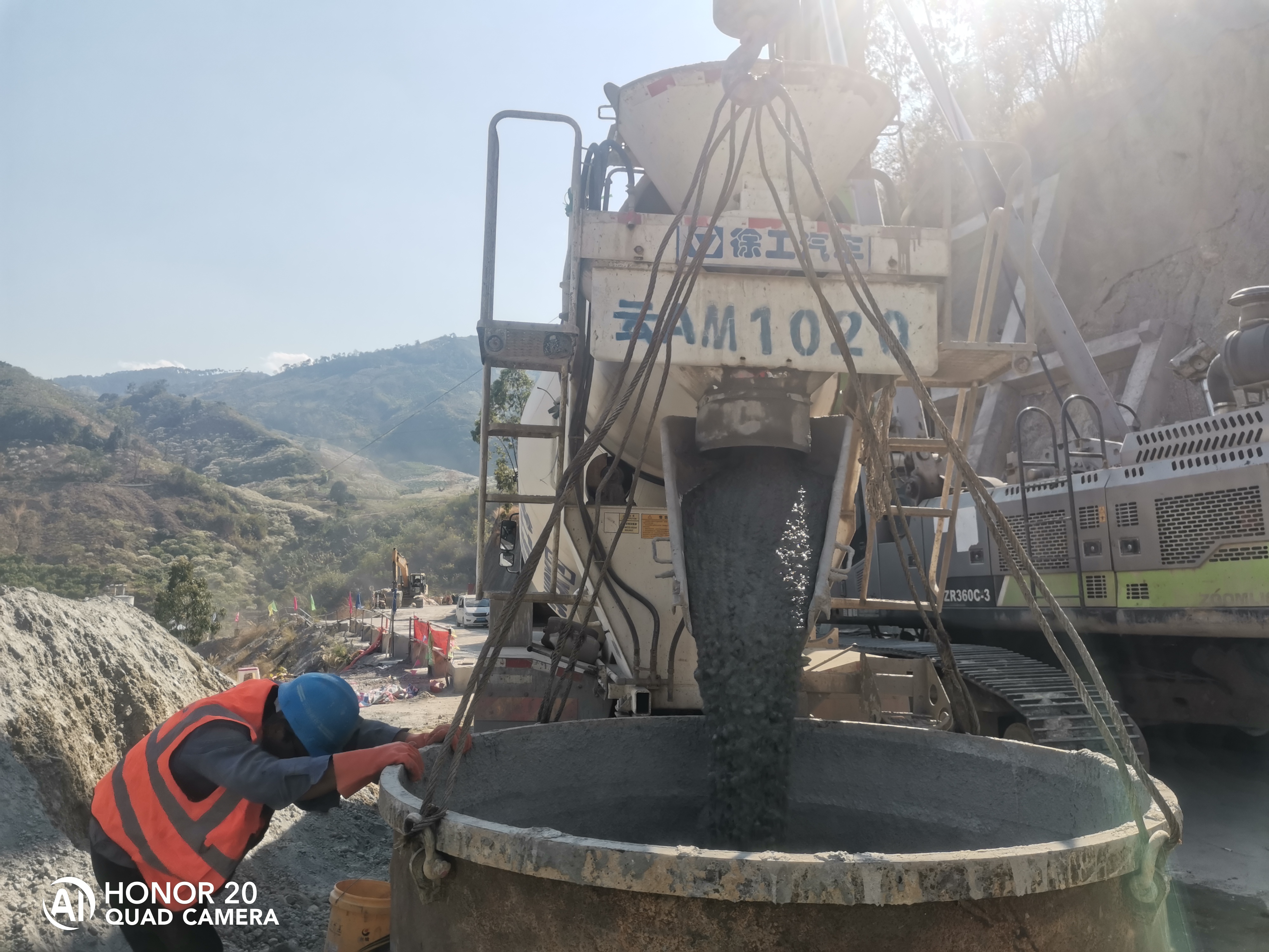 【項(xiàng)目動(dòng)態(tài)】開(kāi)局就是決戰(zhàn) 起跑就要加速——永金高速公路土建十一分部主線橋梁樁基礎(chǔ)全部澆筑完成