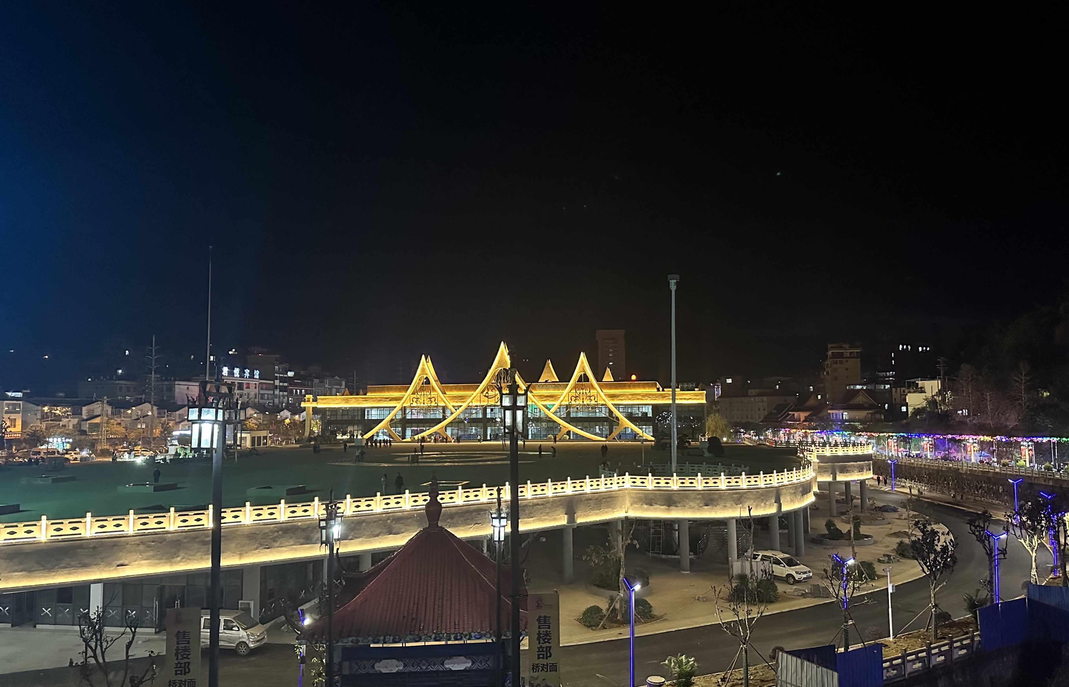 【百日攻堅(jiān)】百日攻堅(jiān)新進(jìn)展！金平縣國(guó)門文化交流中心項(xiàng)目順利交付