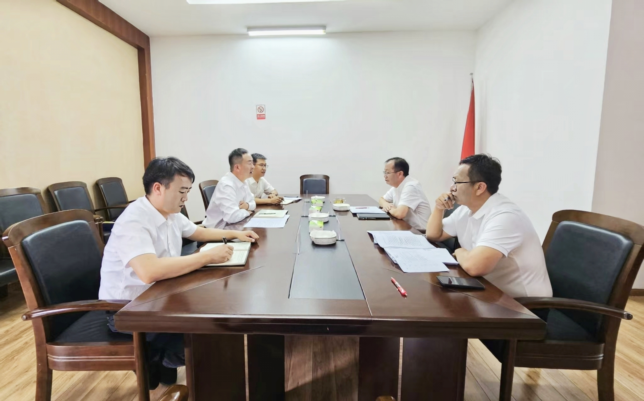 公司與臨滄市交流座談 共商政企合作新機(jī)遇